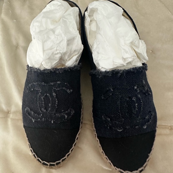 CHANEL Espadrilles Dark Denim Size 37 - Picture 1 of 3
